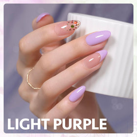 Application du vernis gel pastel GAOY sur des ongles