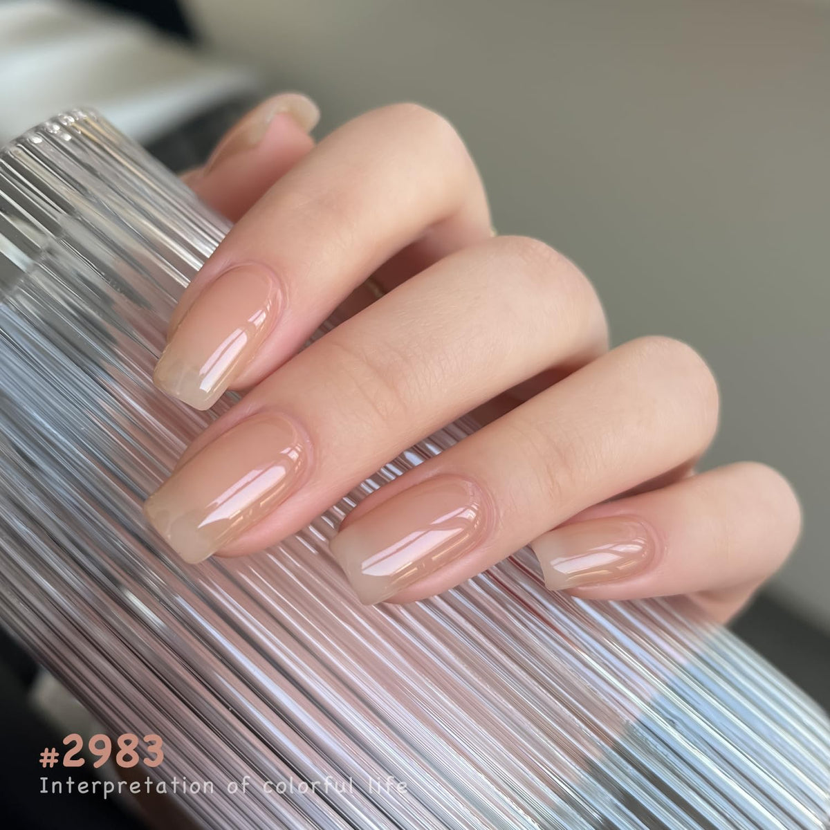 Application du vernis gelée GAOY sur des ongles