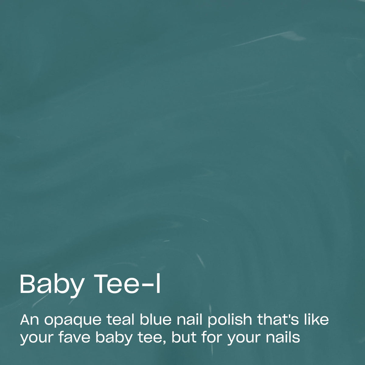 Application du vernis OPI Baby Tee-l sur des ongles
