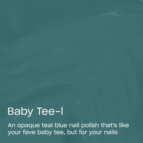 Application du vernis OPI Baby Tee-l sur des ongles