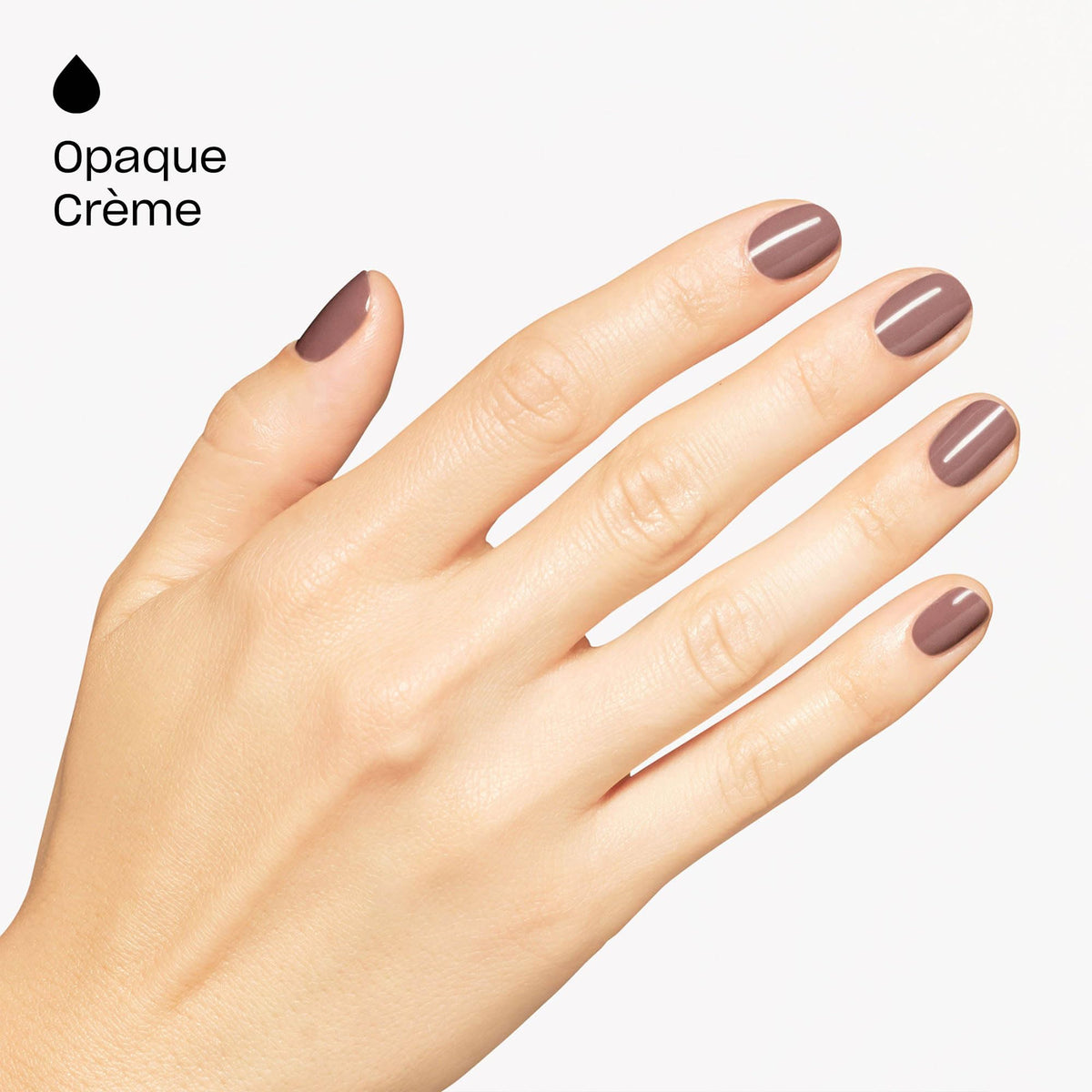 application du vernis OPI GelColor sur des ongles