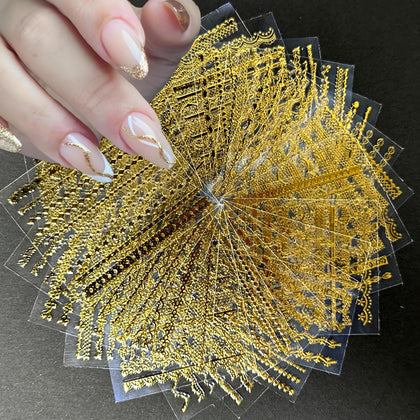 Autocollants d'art d'ongles dorés SPLOCUDU en présentation