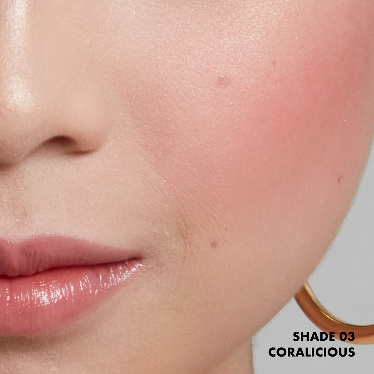 Avant et après l'application du blush crème NYX Sweet Cheeks