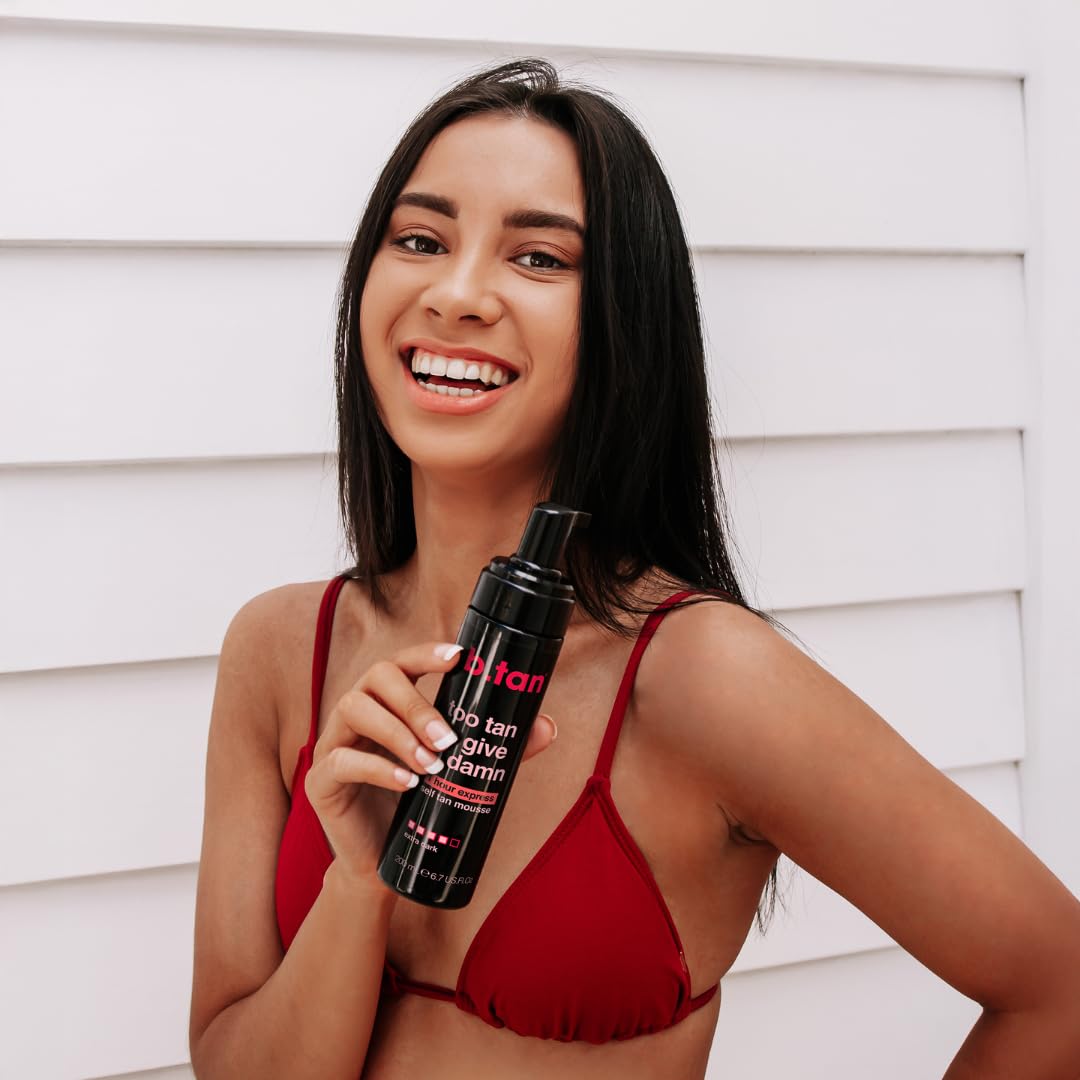 B.TAN Ultra Dark Self Tanner Mousse en milieu naturel
