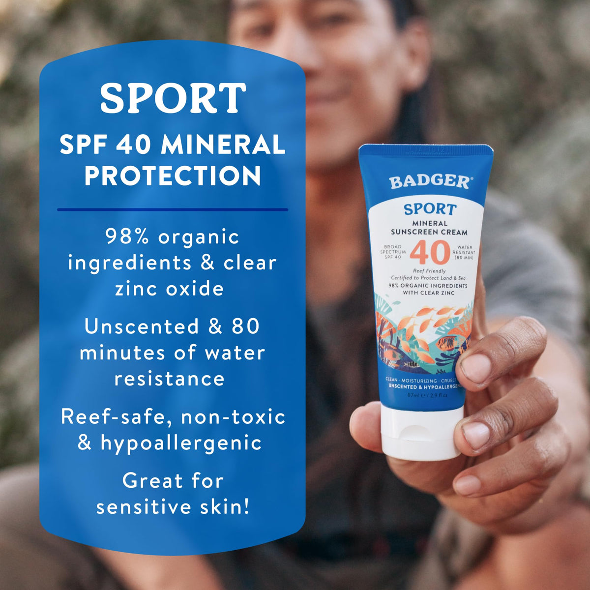 Badger Crème Solaire Minérale SPF 40 tube en utilisation en extérieur