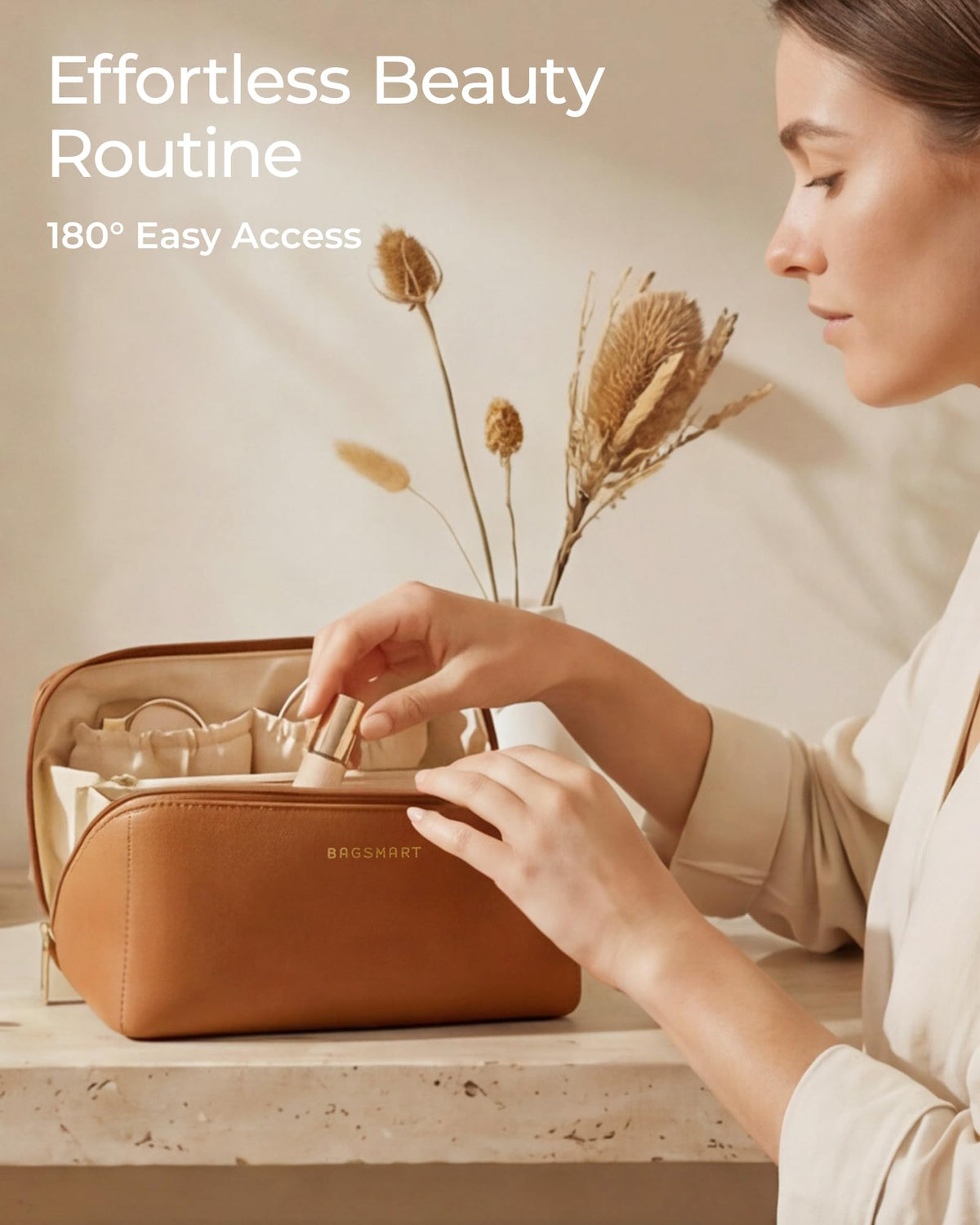 BAGSMART trousse de maquillage sur une table avec accessoires de beauté