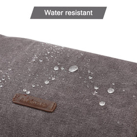 BAGSMART trousse de toilette grise sur une table avec produits de soin