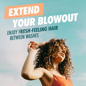 Batiste Shampoo Sec Mellow Melon sur une coiffeuse