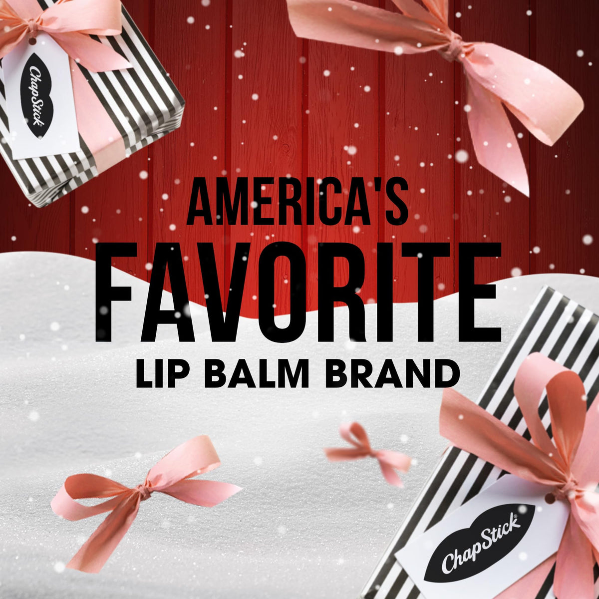 Baume à Lèvres ChapStick Candy Cane dans une main
