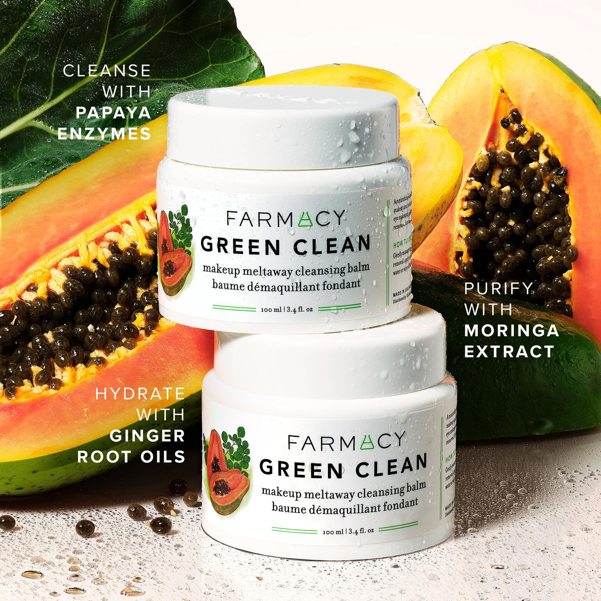 Baume démaquillant Farmacy Green Clean sur un plan de travail