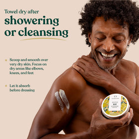 Beurre Corporel Olive The Body Shop sur une surface en bois