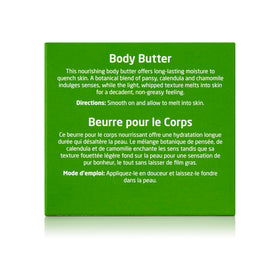 Beurre corporel Weleda Skin Food sur un fond naturel