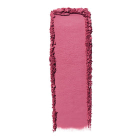 Blush e.l.f. Mat Infusé de Primer, couleur vibrante sur un pinceau