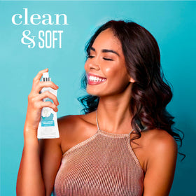 Body Fantasies Musc Blanc en utilisation avec un fond floral
