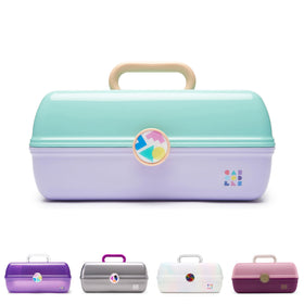 Boîte à maquillage Caboodles On-The-Go Girl vue de face, couleur mer et lavande