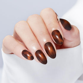Boîte de faux ongles pressés marron modelones avec accessoires