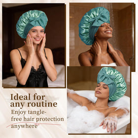 Bonnet en satin vert Confvrter sur une table avec des produits de beauté
