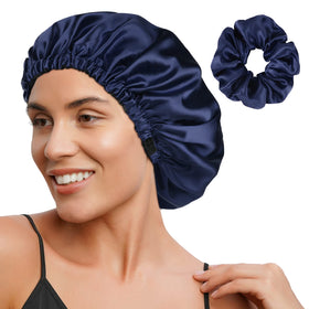 Bonnet en satin YANIBEST, vue de face, couleur noire