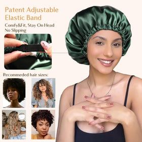 Bonnet satin YANIBEST sur un coussin avec des produits capillaires