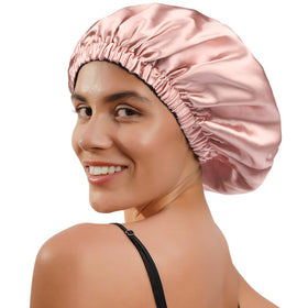 Bonnet YANIBEST en satin avec étiquette
