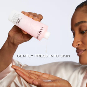 Bouteille de Lancôme Tonique Confort 400 ml avec arrière-plan naturel