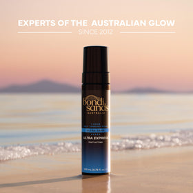 Bouteille de mousse auto-bronzante Bondi Sands Ultra Express Ultra Foncé, angle latéral