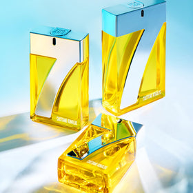 Bouteille de parfum CR7 Discover avec son packaging élégant