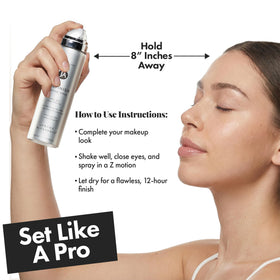 Bouteille de spray fixateur Jerome Alexander sur une coiffeuse