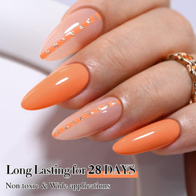 Bouteille de vernis gel avec pinceau à côté