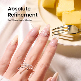 Bouteille de vernis gel jaune Beetles avec étiquette visible