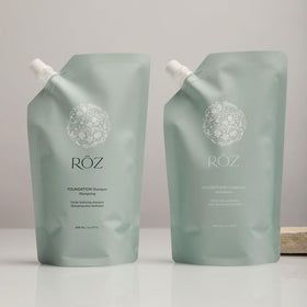Bouteille en aluminium RŌZ remplie avec le shampooing de recharge