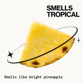 Bouteille Pacifica Pineapple Curls dans un cadre naturel
