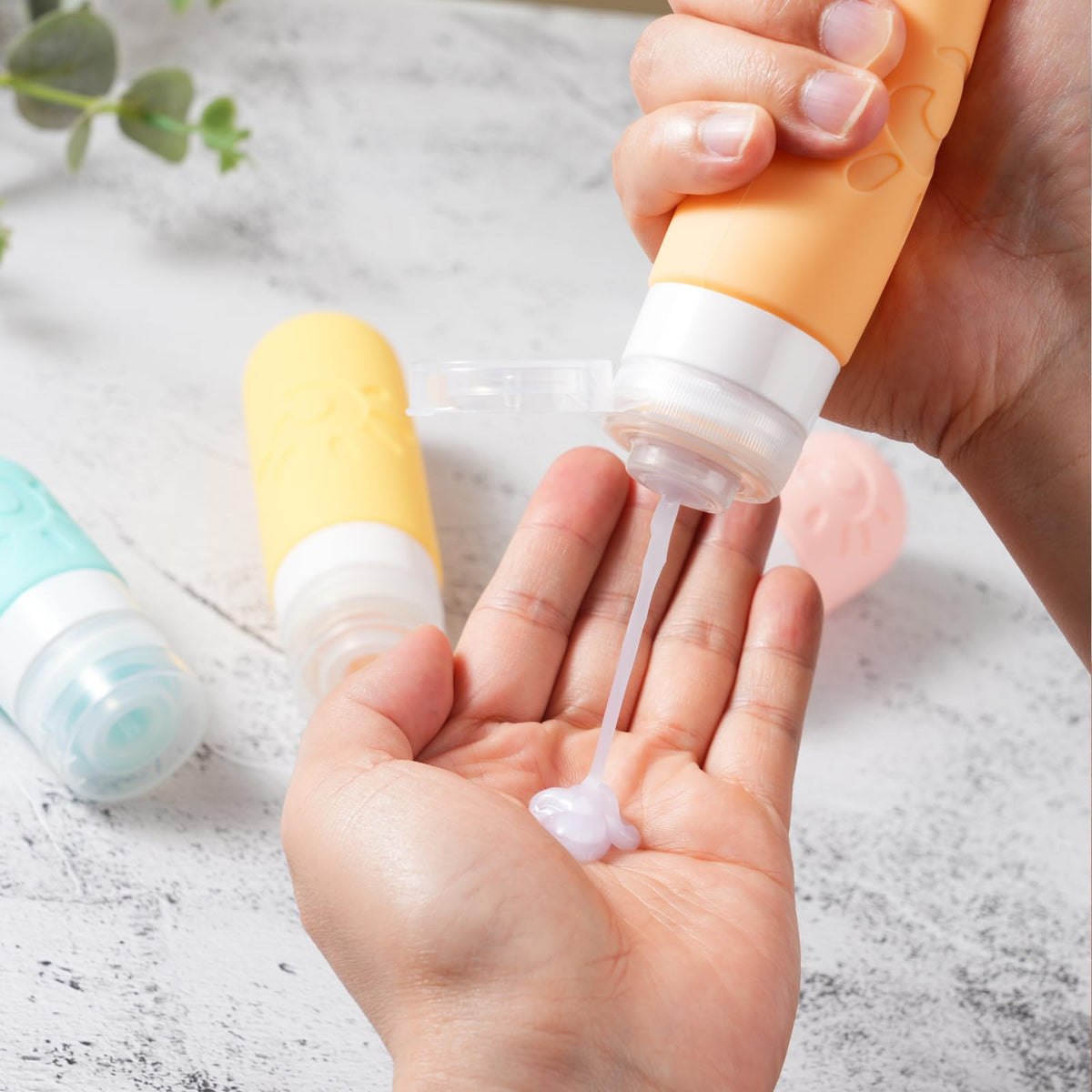 Bouteilles de voyage Zafit pour produits de soin dans une trousse