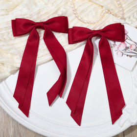 Bows à Cheveux Satin Rouge Aileam fixés sur une tresse