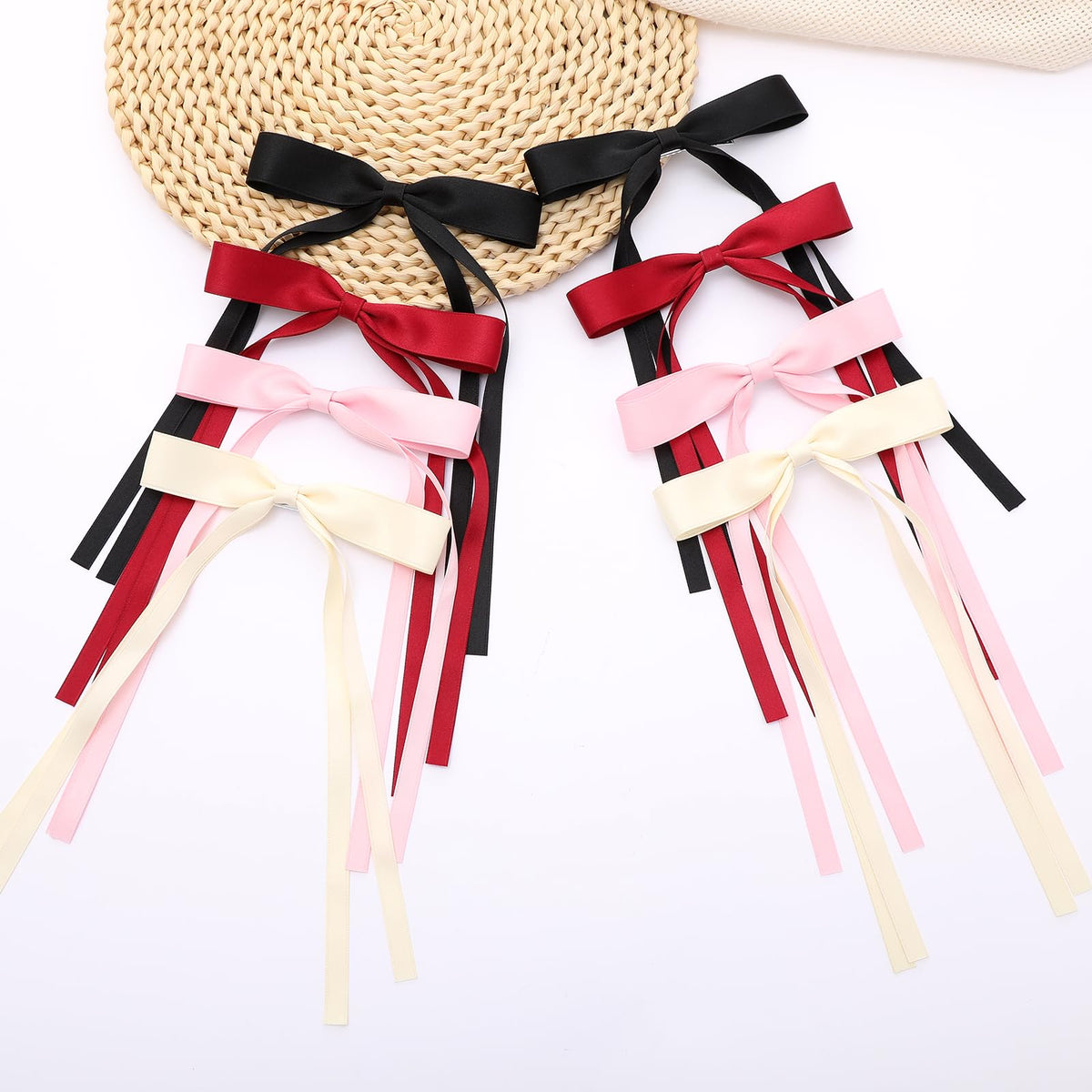 Bows à Cheveux WORTL présentés sur un fond neutre