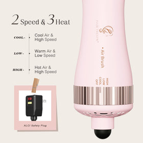 Brosse à air chaud Hair Trends dans un sac de voyage