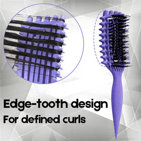 Brosse à cheveux bouclés MMBVSZ en utilisation sur des cheveux bouclés