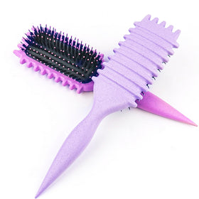 Brosse à cheveux bouclés UVZNUMG dans un environnement de salle de bain
