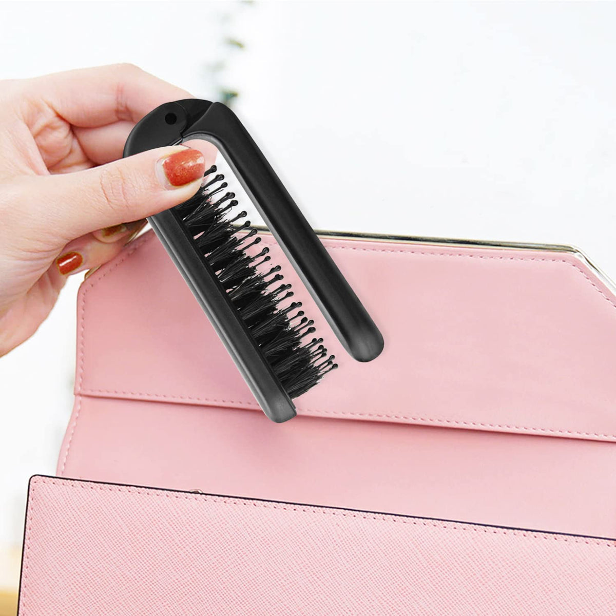 Brosse Ancable utilisée sur des cheveux longs