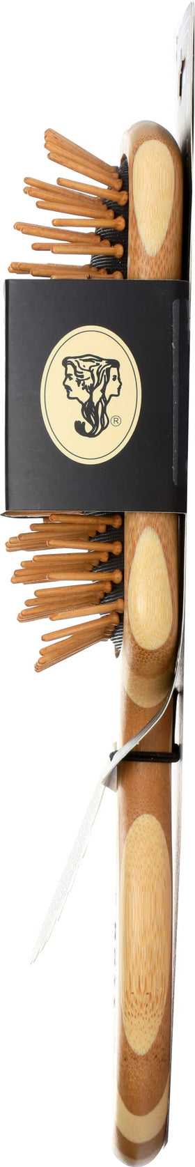 Brosse Bass avec des huiles naturelles sur les cheveux