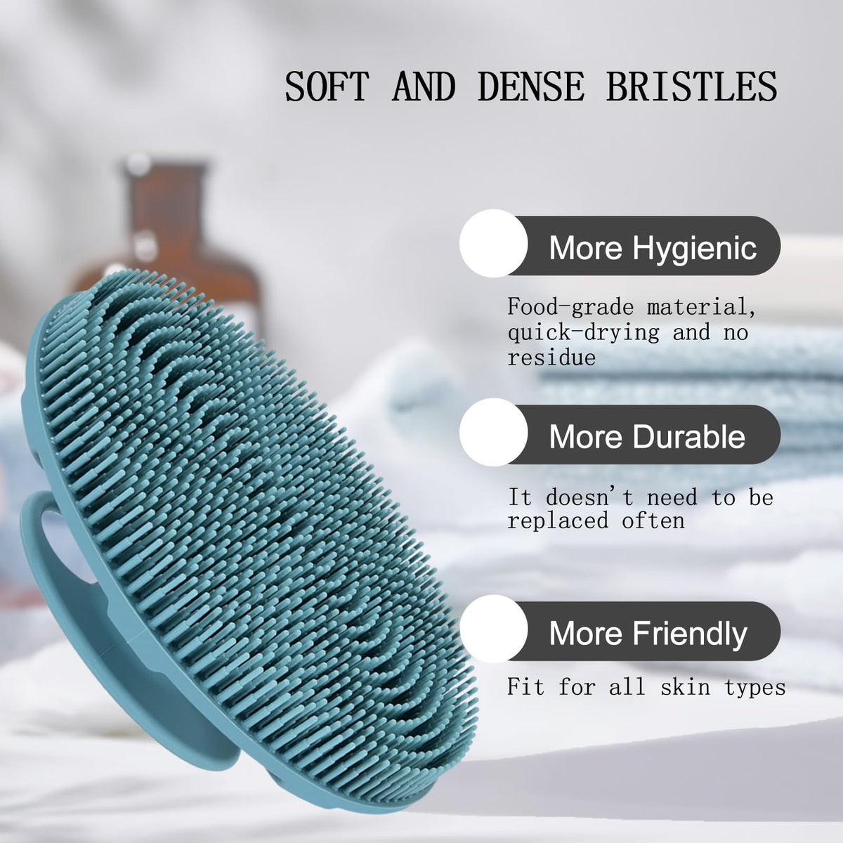 Brosse de douche INNERNEED montrant sa texture douce pour la peau