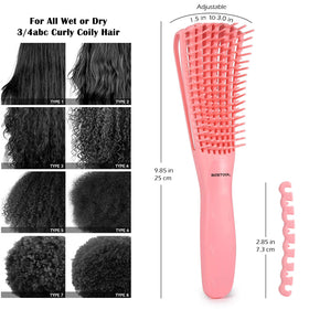 Brosse démêlante BESTOOL en utilisation sur cheveux bouclés
