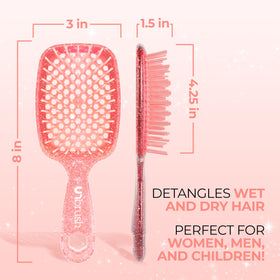 Brosse démêlante FHI Heat UNbrush utilisée sur cheveux mouillés
