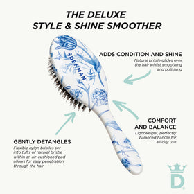 Brosse Denman avec des cheveux en arrière, montrant l'effet lisse