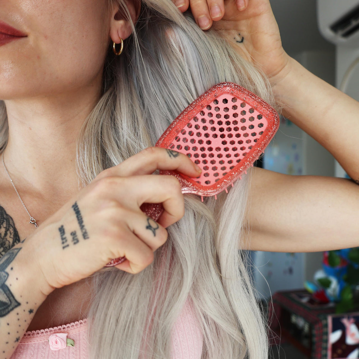 Brosse FHI Heat UNbrush vue en détail avec brillance des poils