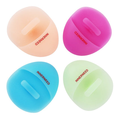 Brosse nettoyante visage INNERNEED en silicone souple, vue de face