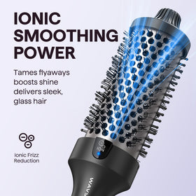 Brosse thermique Wavytalk 1,77″ en action sur des cheveux
