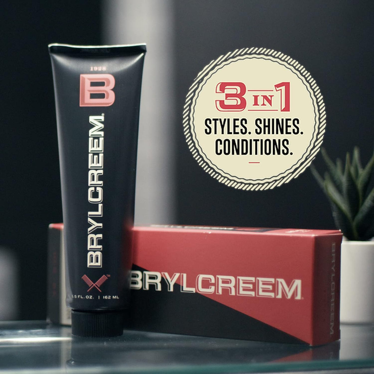 Brylcreem crème capillaire 3-en-1 en gros plan