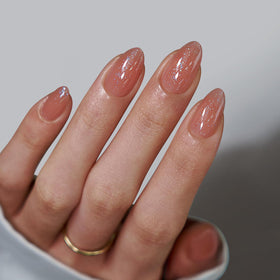 BTArtbox faux ongles Citrine Glow modèle avant avec finition nude scintillante
