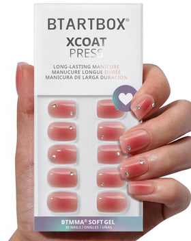 BTArtbox Faux Ongles Cyber Crimson modèle avant avec finition naturelle